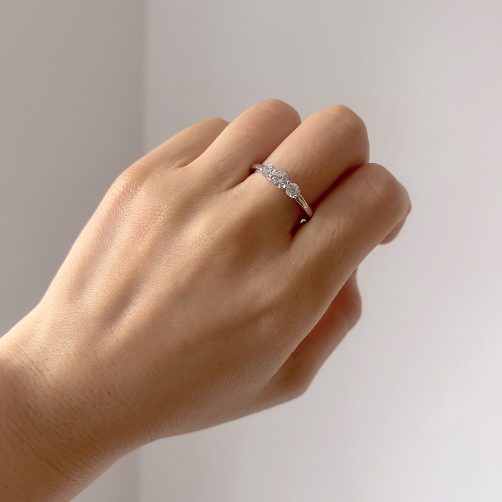 NEW Diamonique 3 Stones Band Ring